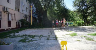 Scandal între vecini pe locurile de parcare! "Să ne dea primăria spațiu pentru mașini!" - 8