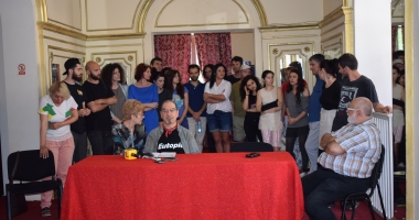 Scandal la Teatrul de Stat. Actorii se revoltă