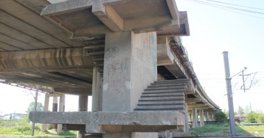 CAPCANE PERICULOASE ÎN CONSTANȚA / TREPTELE MORȚII din cartierul Medeea - 6