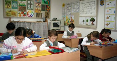 Stire din Actualitate : Locuiește în școală de dragul elevilor săi
