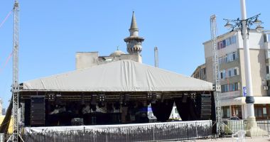 Stire din Cultură-Educație : "Dionysos", "Antigona" și "Omul oglindă" urcă pe scena tomitană