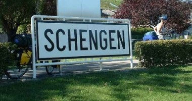 Stire din Politică-Administrație : Finlanda este parțial de acord cu aderarea României la Schengen. Olanda rămâne în opoziție