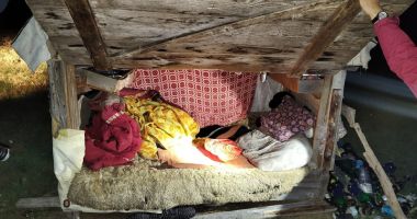 Stire din Eveniment : Caz de sclavie la o stână din România! Victimele au fost puse să muncească în condiții inumane