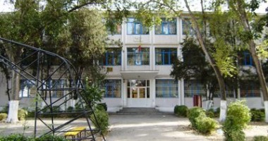 Stire din Economie : Școlile și spitalele ar putea fi reabilitate termic din fonduri europene