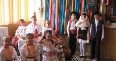 Stire din Cultură-Educație : Școala Gimnazială "Viceamiral Ioan Murgescu", la ceas aniversar