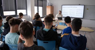 Stire din Cultură-Educație : Școală din Medgidia, coordonatoare a unui proiect Erasmus