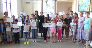Stire din Cultură-Educație : Profesorii Școlii nr. 11 nu au avut vacanță
