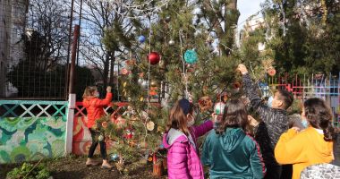 Stire din Cultură-Educație : Şcoala nr. 12 din Constanţa a îmbrăcat haine de sărbătoare