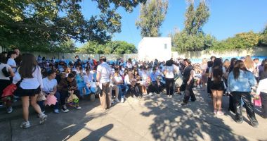 A început școala! Odată cu ea, și maratonul părinţilor din Constanţa la unităţile de învăţământ - 2