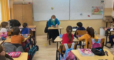 Elevii Școlii nr. 40 au citit alături de actorii Teatrului de Stat - 2