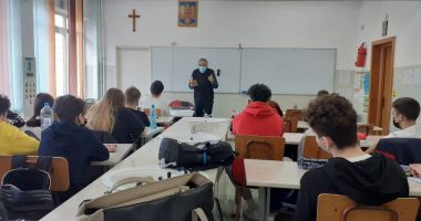Elevii Școlii nr. 40 au citit alături de actorii Teatrului de Stat - 4