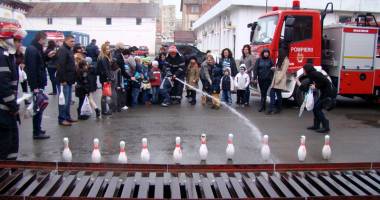 "Școala altfel": vrei să fii pompier pentru o zi? - 2