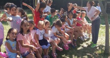 Stire din Cultură-Educație : Copiii se pregătesc de absolvirea Școlii de Vară