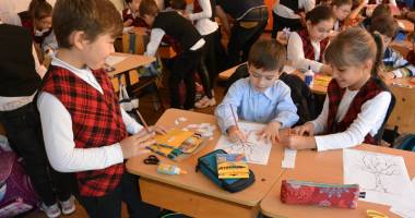 Stire din Cultură-Educație : Școala "Dimitrie Cantemir" așteaptă noi elevi