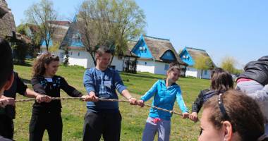Stire din Cultură-Educație : Ce au învățat elevii constănțeni la "Școala fără etichete"