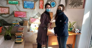 Stire din Cultură-Educație : Donație de cărți la Școala „Gala Galaction” din Mangalia
