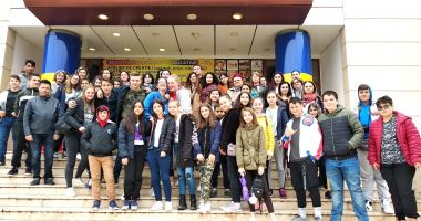 Stire din Cultură-Educație : Școala "Grigore Moisil", gazdă pentru profesori și elevi din Italia, Belgia și Macedonia