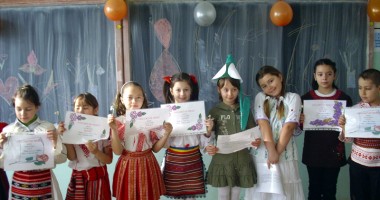 Stire din Cultură-Educație : De dragul tău, mămico…
