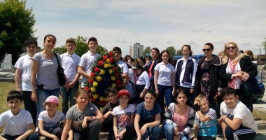 Stire din Cultură-Educație : Lecție de istorie inedită pentru elevii Școlii "Mihail Koiciu" din Constanța