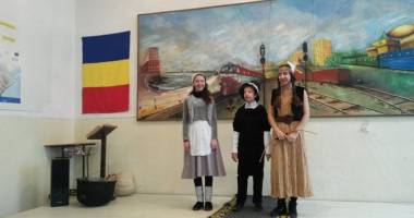 Stire din Cultură-Educație : Schimb de idei  în limba engleză,  la Școala "Marin Sorescu"