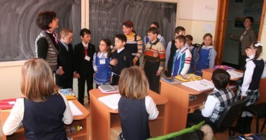 Stire din Cultură-Educație : 600 de posturi nedidactice vor fi deblocate