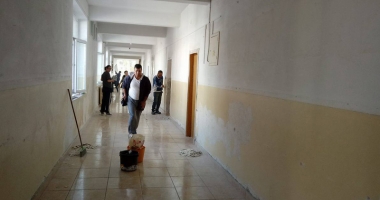 "Dacă vrei, poți!". Școala Gimnazială nr. 8 Constanța, renovată în doar câteva zile - 5