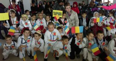 Elevii din Poarta Albă  au sărbătorit  "Unirea-n cuget și simțiri" - 3