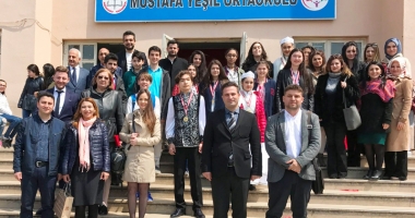 Stire din Cultură-Educație : Elevi constănțeni, în vizită la o școală  din Istanbul. "Viitorul aparține diversității culturale!"