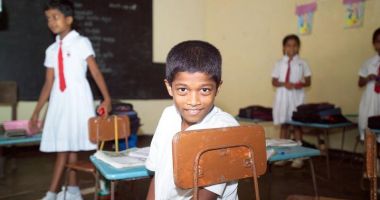 Stire din Actualitate : Şcoli închise în Sri Lanka din cauza aerului poluat adus de o furtună ciclonică din India