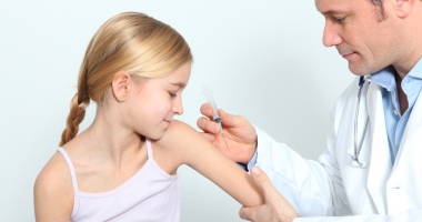 Stire din Sănătate : Vaccinul anti-HPV: pro sau contra? "Aproape jumătate dintre femei pierd lupta cu boala"