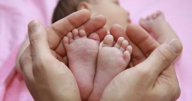 Screening-ul neonatal poate salva bebelușul dumneavoastră
