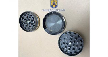 Stire din Eveniment : Șofer posibil drogat, în județul Constanța. Ce au găsit polițiștii în mașina acestuia