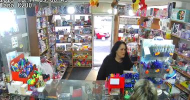 Stire din Eveniment : Momentul exploziei din Rahova, surprins de o cameră de supraveghere dintr-un magazin
