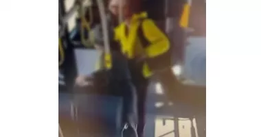 Stire din Eveniment : Hoț „legendă” din București prins în flagrant după ce a jefuit o bătrână în autobuz