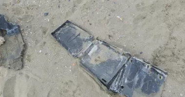 Stire din Eveniment : Au fost găsite resturi de dronă descoperite pe o plajă din Mamaia