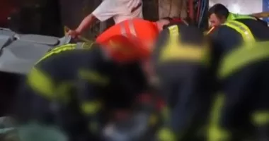 Stire din Eveniment : Accident grav cu trei tineri răniți. Mașina a ieșit de pe șosea și a lovit o conductă de gaz