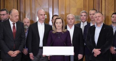 Stire din Politică-Administrație : Antreprenorii români, la Palatul Parlamentului: „Este foarte important să avem bani europeni”
