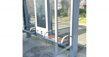 Constănțean cercetat pentru distrugere, după ce a spart o stație de autobuz - 2