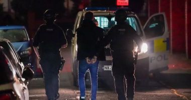 Stire din Eveniment : Bărbat condamnat în Franța, preluat de polițiști de pe Aeroportul Henri Coandă