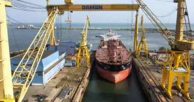 Stire din Economie : Cel puţin şase licitaţii pentru vânzarea Șantierului Naval Damen Mangalia. 184 de milioane de euro, la prima strigare!