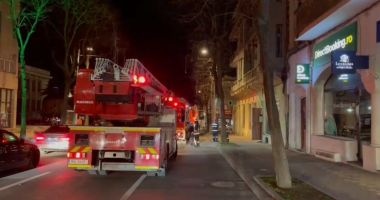 INCENDIU LA CONSTANȚA! Pompierii intervin pe bulevardul Tomis - 3
