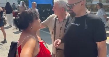Stire din Actualitate : Cristian Popescu Piedone a mers la târgul de la Valea Cascadelor unde a fost asaltat de fani