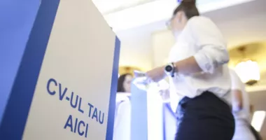 Stire din Social : "Frână" pe piața muncii din România. Câți români au rămas fără job în 2025