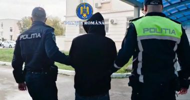 Stire din Eveniment : Bărbat arestat, la Hârșova. A fost prins de polițiști când conducea băut un tractor