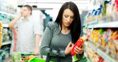 Stire din Social : 2026, un an sub presiune. 8 din 10 români taie cheltuielile neesențiale, iar peste jumătate amână achizițiile majore