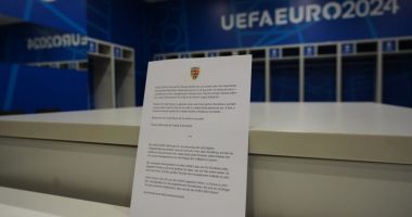 Stire din Sport : Ce mesaj au lăsat tricolorii în vestiarul stadionului din Munchen, după ultimul meci de la Euro 2024