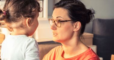 Stire din Sănătate : Cum vă determinaţi copiii să îşi ceară scuze
