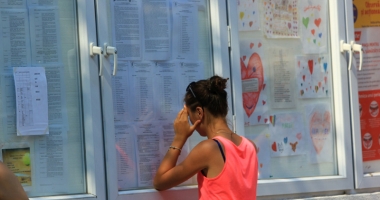 Stire din Cultură-Educație : Se afișează  rezultatele finale  la Evaluarea Națională