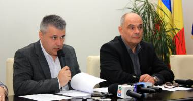 Stire din Politică-Administrație : Vor mai rămâne Cristinel Dragomir și Cristian Darie în fruntea CJC?