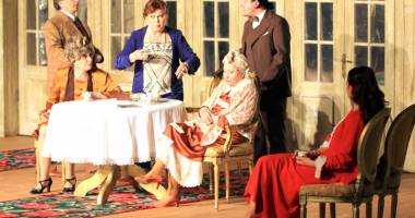 Stire din Cultură-Educație : Se anunță o lună plină, la Teatrul de Stat Constanța